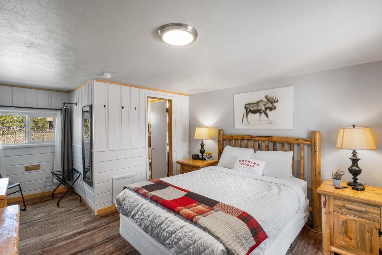 The Bucking Moose Hotel West Yellowstone Exterior photo